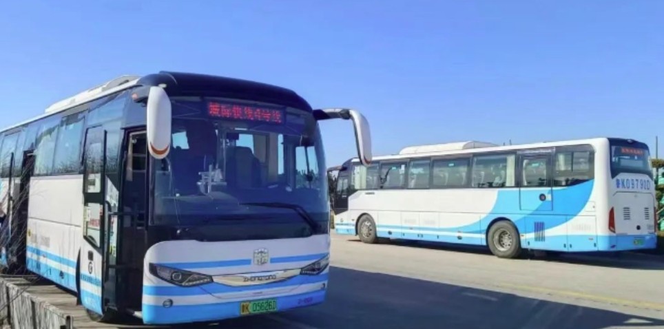 乘坐城際4號線，打卡布魯維斯、那香海、海草部落，連線貓頭山、火炬八街。